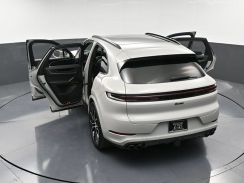 New 2025 Porsche Cayenne Turbo image 35