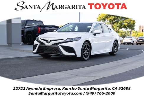 Certified 2023 Toyota Camry SE image 1