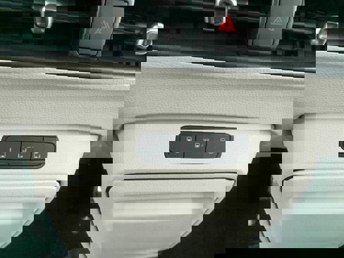 New 2025 Volkswagen ID. Buzz 1st Edition image 17