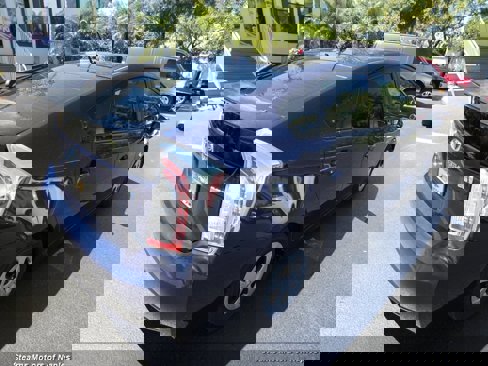 Used 2015 Toyota Prius Two image 11