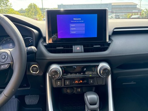 New 2025 Toyota RAV4 XLE image 17