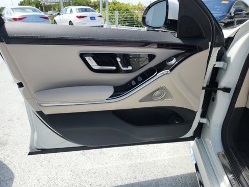 Used 2022 Mercedes-Benz S 580 4MATIC Sedan image 28