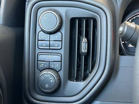 New 2025 Chevrolet Silverado 1500 Custom Trail Boss w/ LPO, Dark Essentials Package image 29