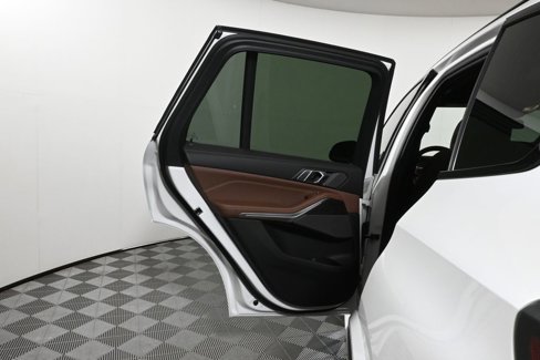 New 2026 BMW X5 xDrive50e w/ M Sport Package image 33