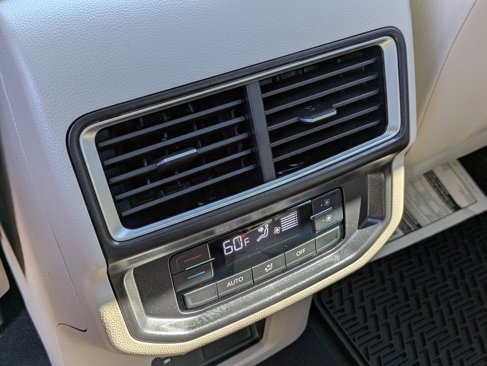 New 2025 Volkswagen Atlas SE image 25