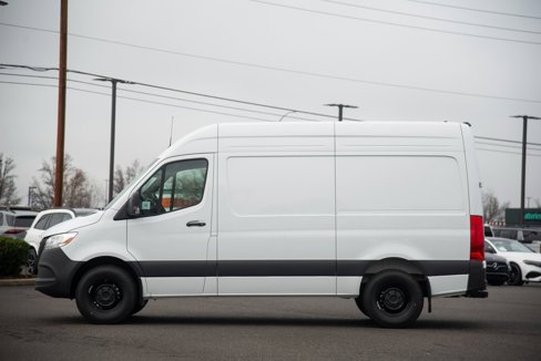 Used 2025 Mercedes-Benz Sprinter 2500 image 5
