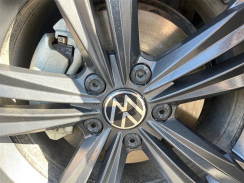 Used 2023 Volkswagen Jetta SE image 29
