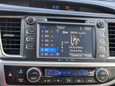 Used 2016 Toyota Highlander XLE image 13