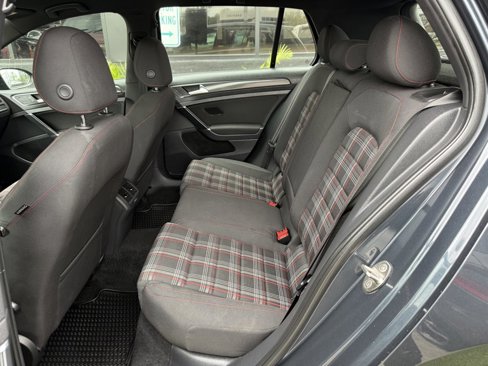 Used 2020 Volkswagen GTI S image 11