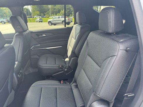 New 2026 Chevrolet Traverse LT w/ Sun and Wheel Package image 21
