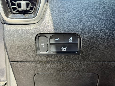 Certified 2022 Kia Sorento SX image 22