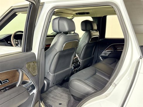 Used 2025 Land Rover Range Rover Autobiography image 22