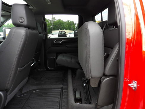 Used 2024 GMC Sierra 2500 SLT w/ SLT Premium Package image 30