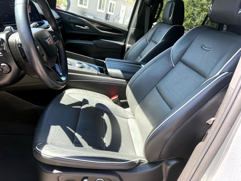 Used 2023 Cadillac Escalade Sport image 9