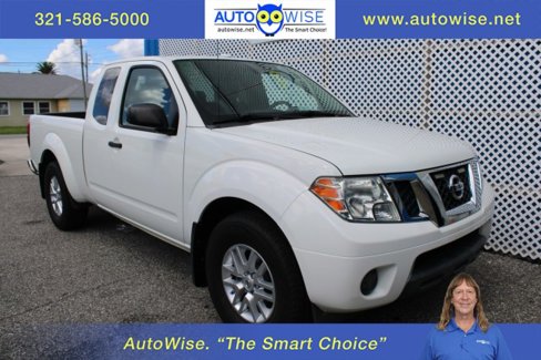 Used 2018 Nissan Frontier SV image 1