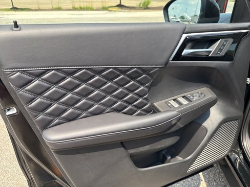 New 2025 Mitsubishi Outlander SEL image 23