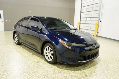Used 2025 Toyota Corolla LE image 1