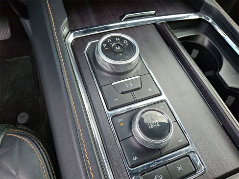 Used 2023 Ford Expedition Platinum image 12