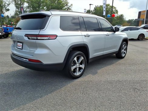 Used 2024 Jeep Grand Cherokee L Limited image 4
