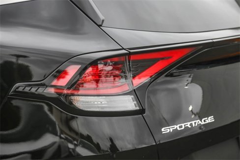 Certified 2024 Kia Sportage EX image 11