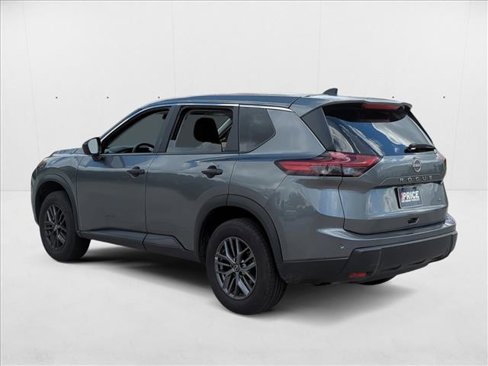 Used 2024 Nissan Rogue S image 8