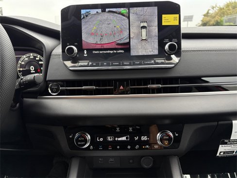 New 2025 Mitsubishi Outlander SEL image 18
