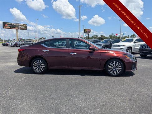 Used 2023 Nissan Altima 2.5 SV image 3
