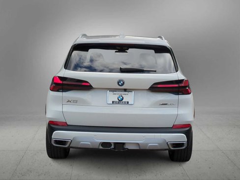 New 2026 BMW X5 xDrive50e w/ Executive Package image 7