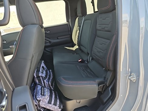 New 2025 Nissan Frontier PRO-4X image 25