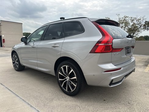 Certified 2025 Volvo XC60 B5 Plus image 6