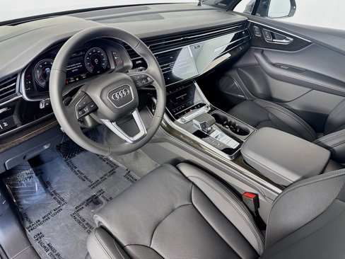 New 2025 Audi Q7 3.0T Prestige image 9
