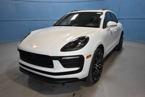 New 2026 Porsche Macan image 1