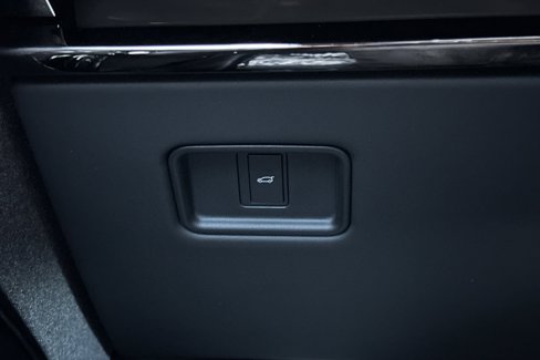 Used 2025 Land Rover Range Rover Sport Dynamic SE image 32