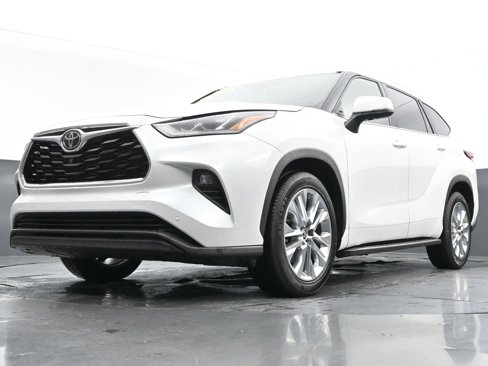 Used 2022 Toyota Highlander Limited image 56