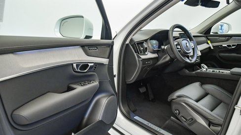 New 2025 Volvo XC90 T8 Plus w/ Protection Package Premier image 23