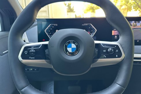 New 2026 BMW iX xDrive60 w/ Premium Package image 21