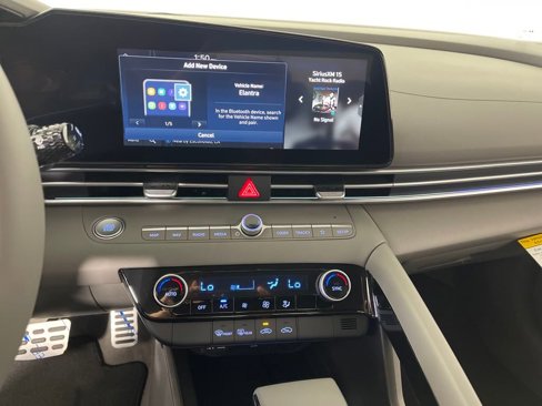 New 2025 Hyundai Elantra SEL image 22