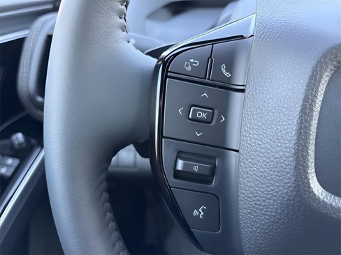 New 2025 Subaru Solterra Premium image 23
