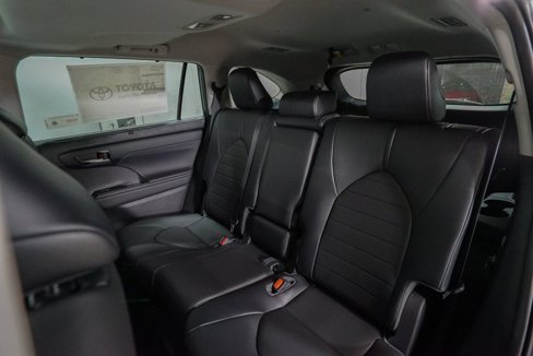 New 2025 Toyota Highlander XLE image 21