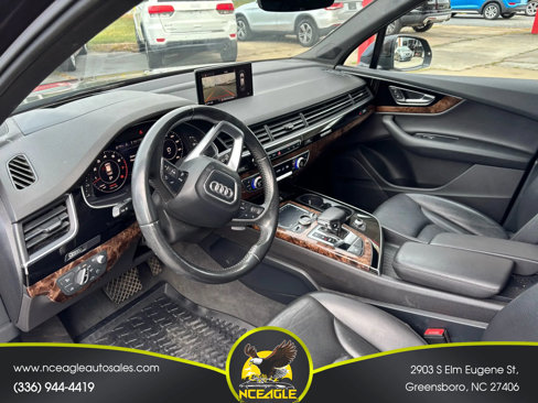 Used 2018 Audi Q7 3.0T Prestige w/ Prestige Package image 11