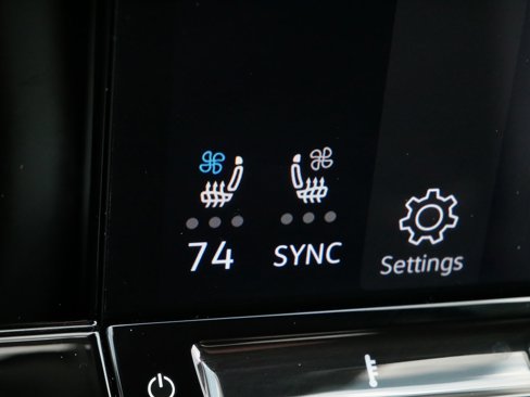 Used 2025 Volkswagen Atlas Peak Edition SE image 30
