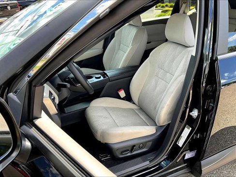 Certified 2025 Nissan Rogue SV image 10