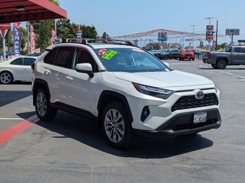 Certified 2022 Toyota RAV4 XLE Premium image 3