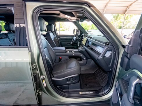 New 2025 Land Rover Defender 110 X image 42