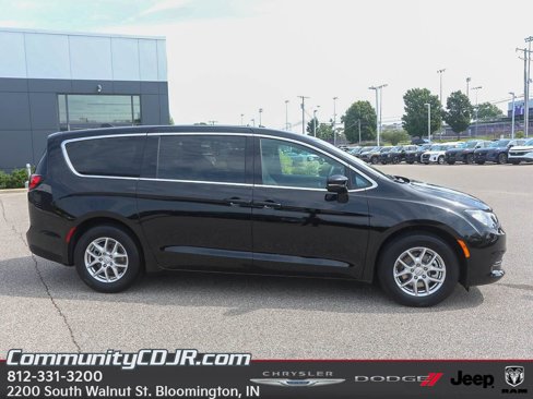 New 2025 Chrysler Voyager LX image 8
