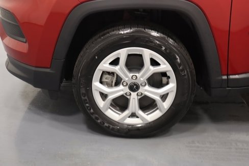 New 2025 Jeep Compass Sport image 22