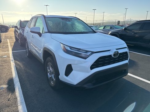 Used 2025 Toyota RAV4 XLE w/ Convenience Package image 7
