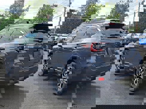 New 2025 Subaru Outback Premium image 4