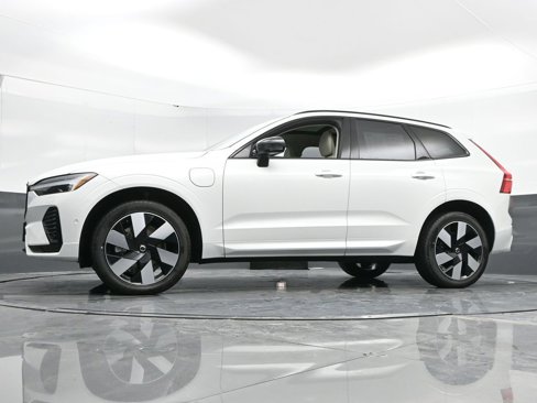 New 2025 Volvo XC60 T8 Plus w/ Protection Package Premier image 45