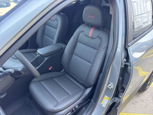 New 2026 Chevrolet Trax RS w/ Sunroof Package image 18
